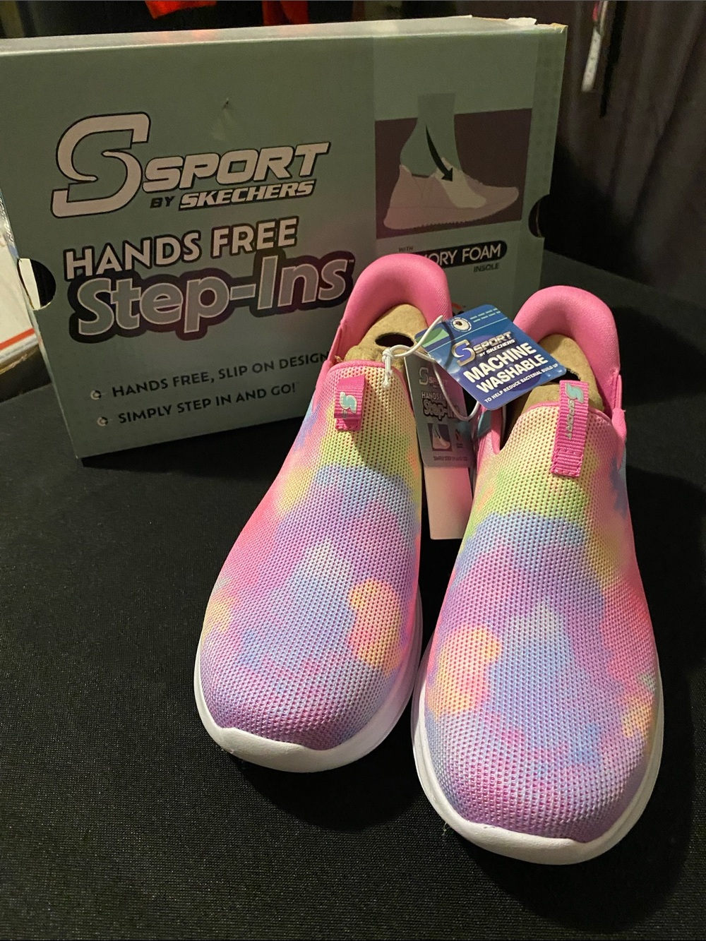 NEW IN BOX SKECHERS STEP INS BAILEY MULTICOLORED ATHLETIC SHOES GIRLS SIZE 3